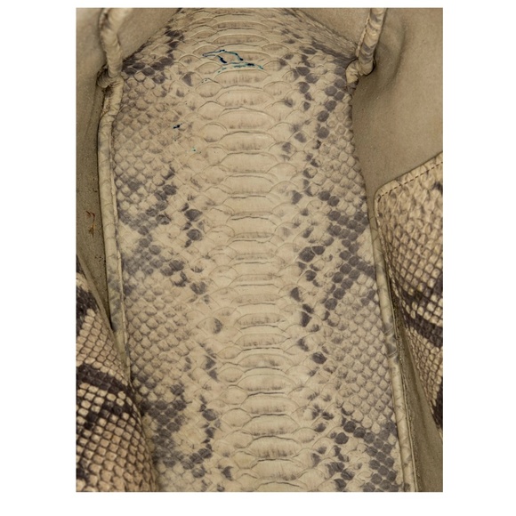 Tiffany & Co. | Vintage Lizard Leather Shoulder Bag w/Suede Lining ♥ GORGEOUS!! - Picture 4 of 15